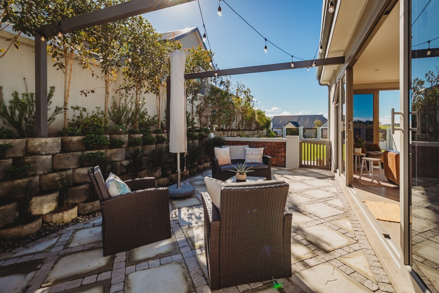 4 Bedroom Property for Sale in Kingswood Golf Estate Western Cape